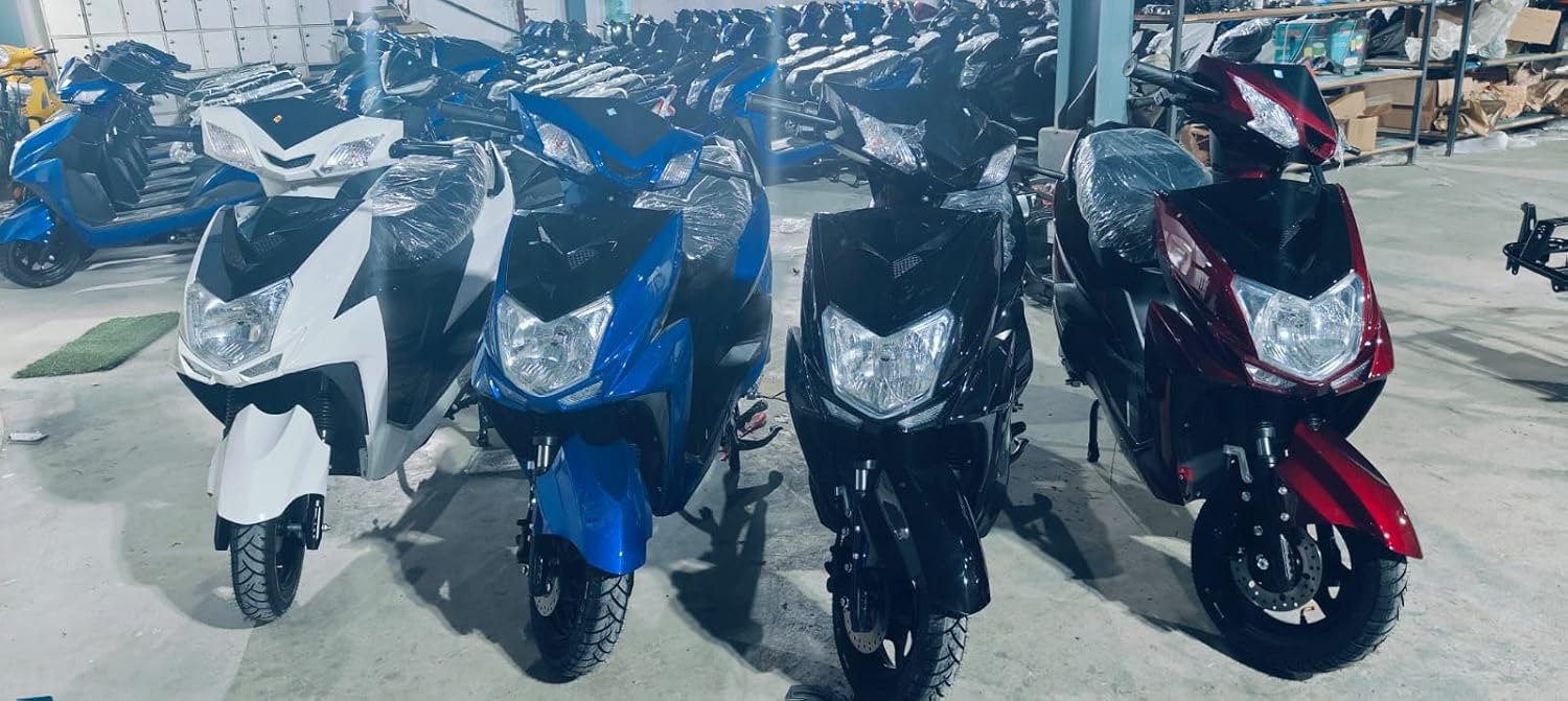 ULTRABIKES Aura Electric Scooter with 48V 32AH Lithium Ion Battery | 2 Year Warranty on Battery | 80 KM Range on Single Charge | 3 Speed Modes | USB Charging Facility I 45 KMPH TOP Speed (White)