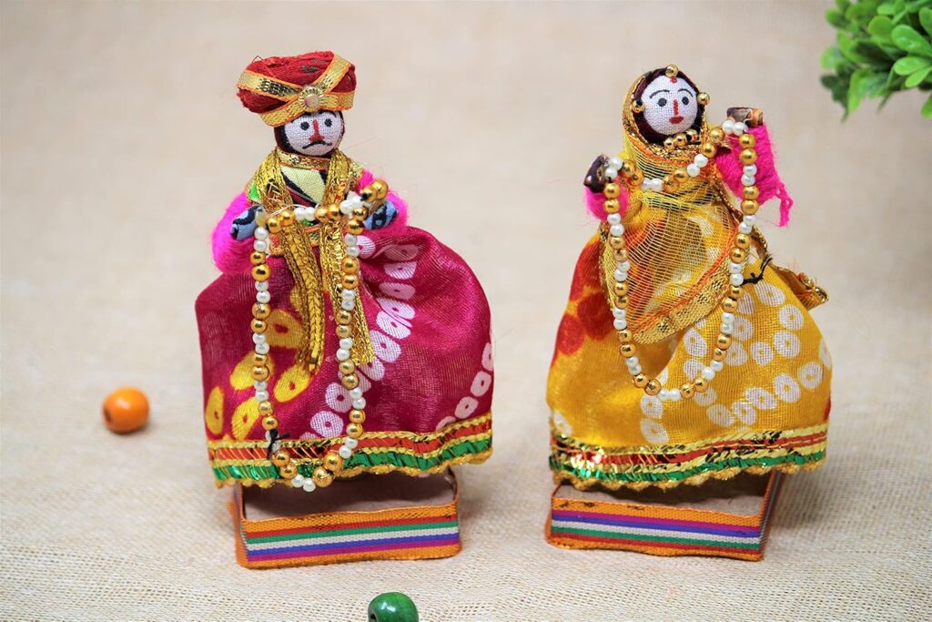 JH Gallery Handmade Recycled Rajasthani Dulha Dulhan Figurines for Home Decoration, Gifting Idol, Home Furnishing, Decorative Items for Living Room - Multicolour 11 x 11 cm (Doll Dulha Dulhan)