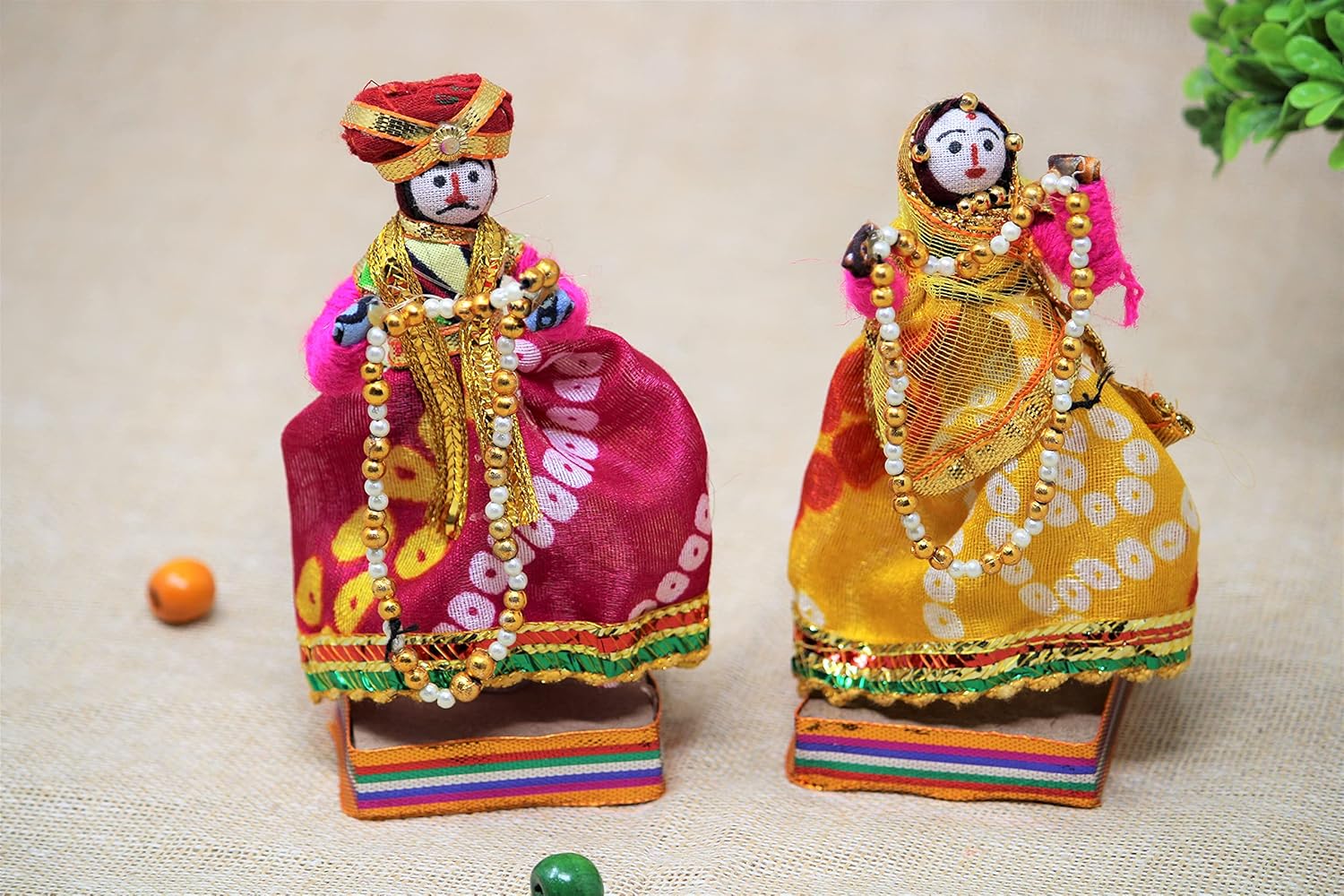 JH Gallery Handmade Recycled Rajasthani Dulha Dulhan Figurines for Home Decoration, Gifting Idol, Home Furnishing, Decorative Items for Living Room - Multicolour 11 x 11 cm (Doll Dulha Dulhan)